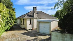 Private Front Setting- click for photo gallery